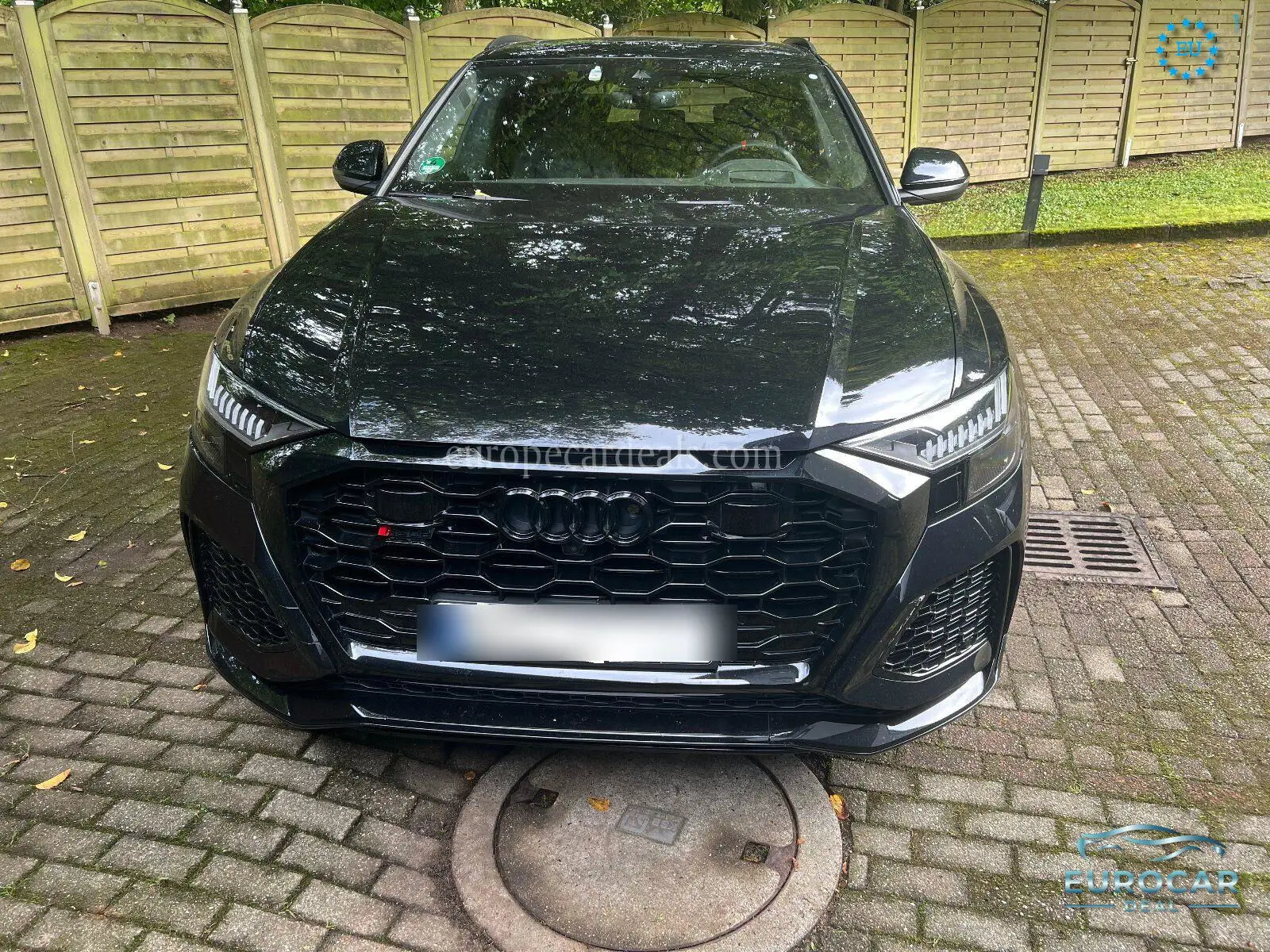 Audi RSQ8