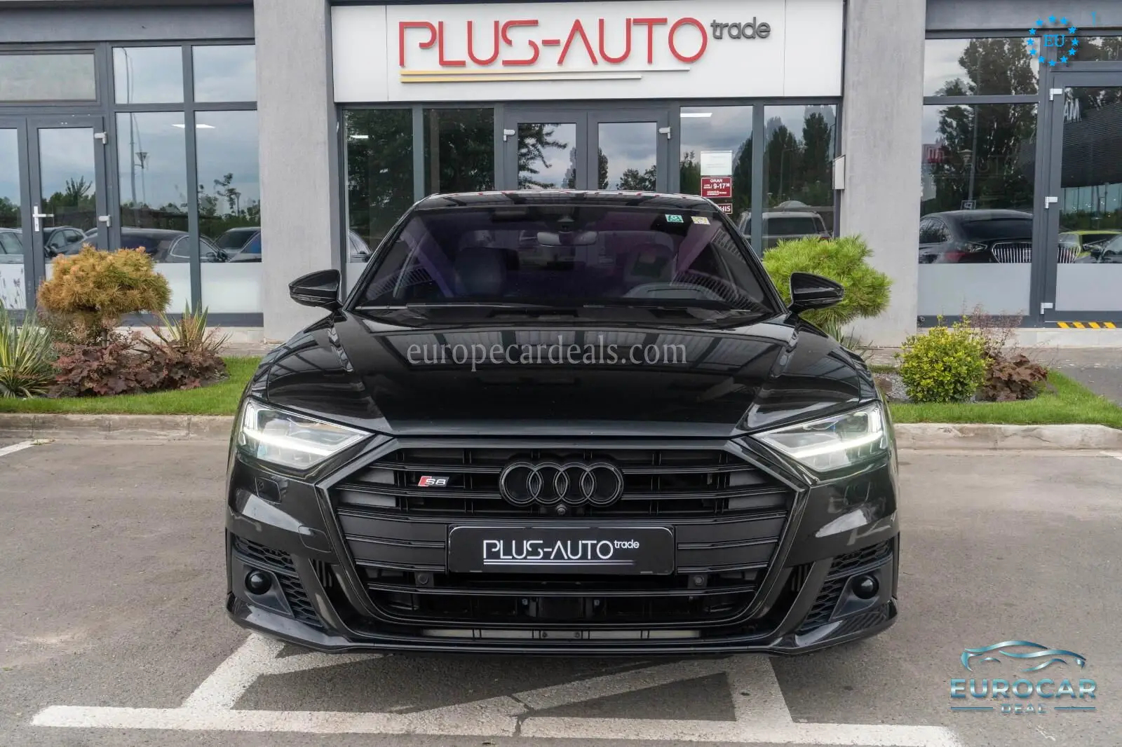 Audi S8