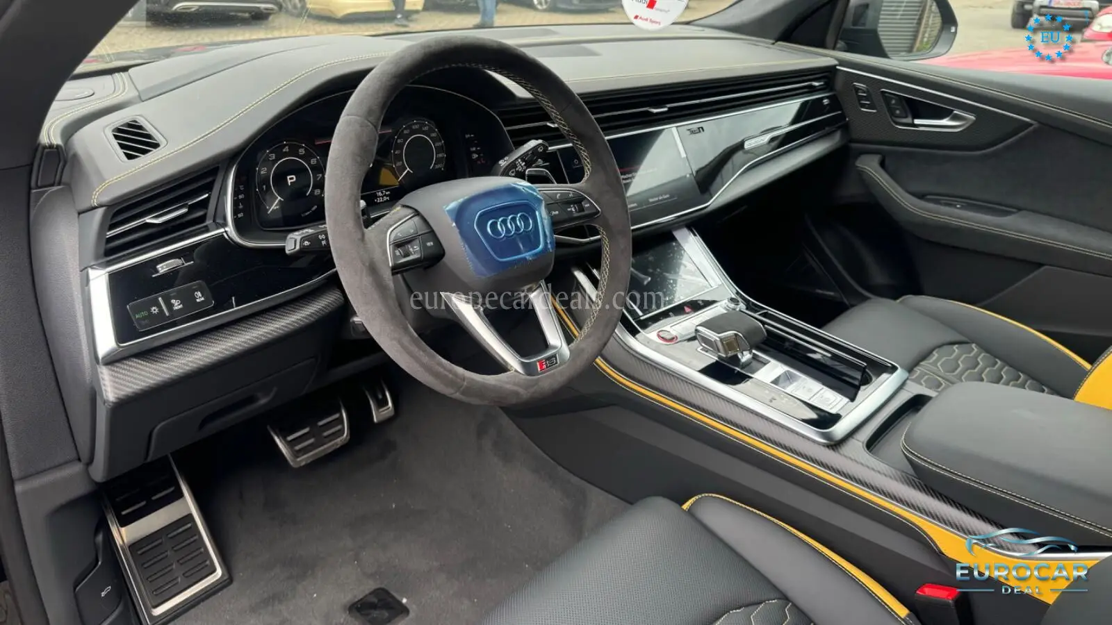 Audi RSQ8