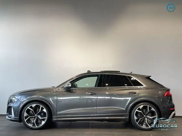 Audi RSQ8