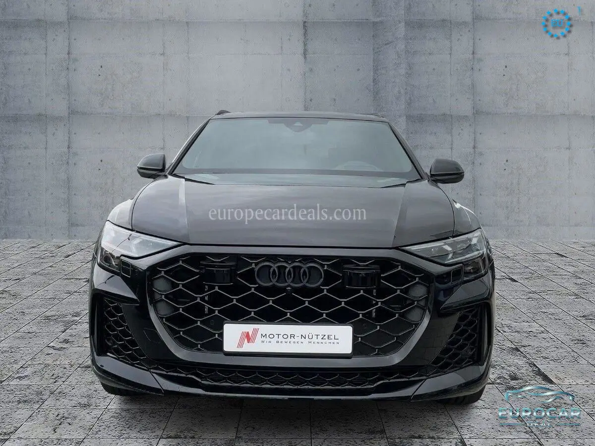 Audi RSQ8