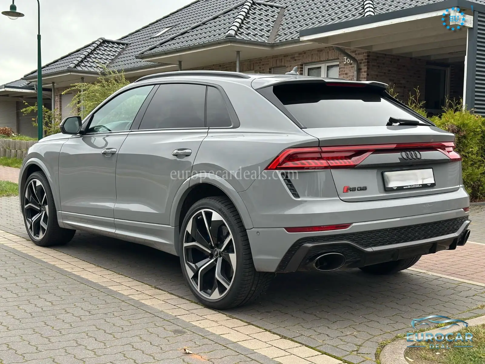 Audi RSQ8
