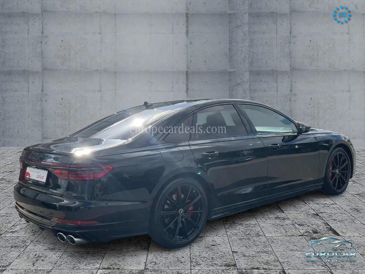 Audi S8