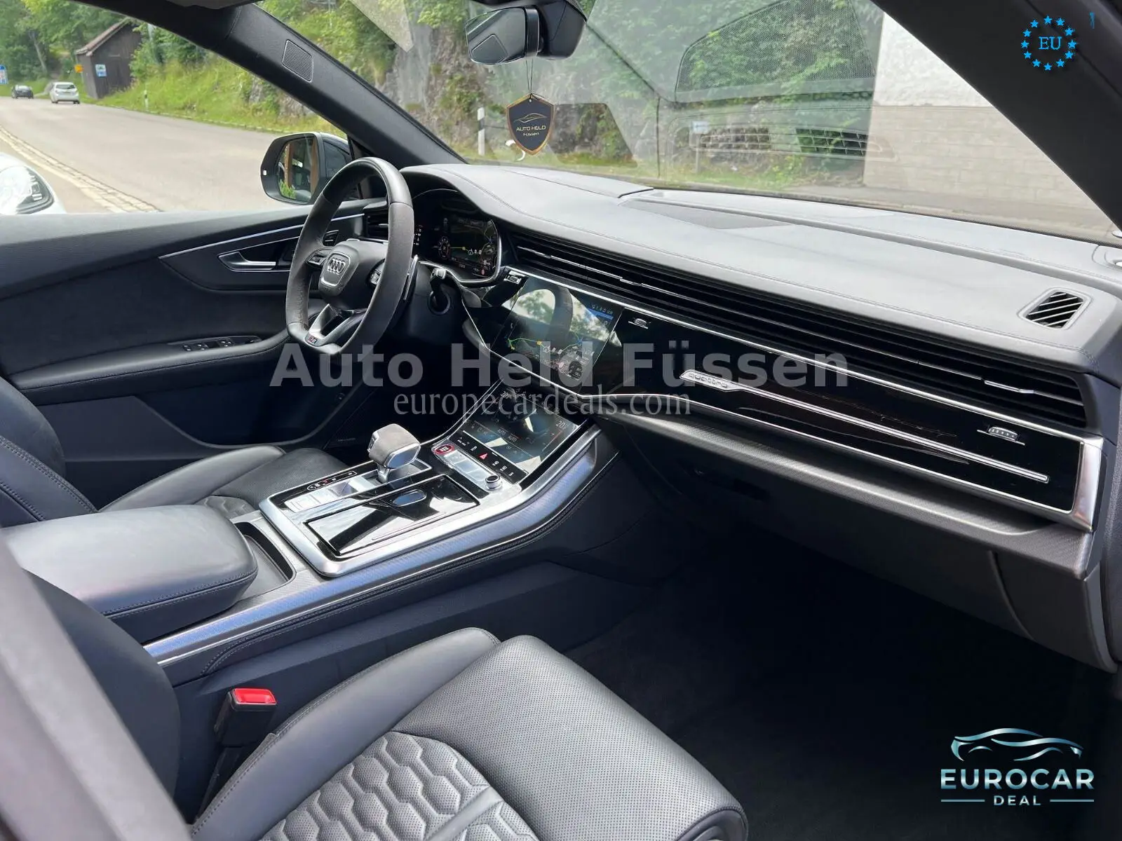Audi RSQ8