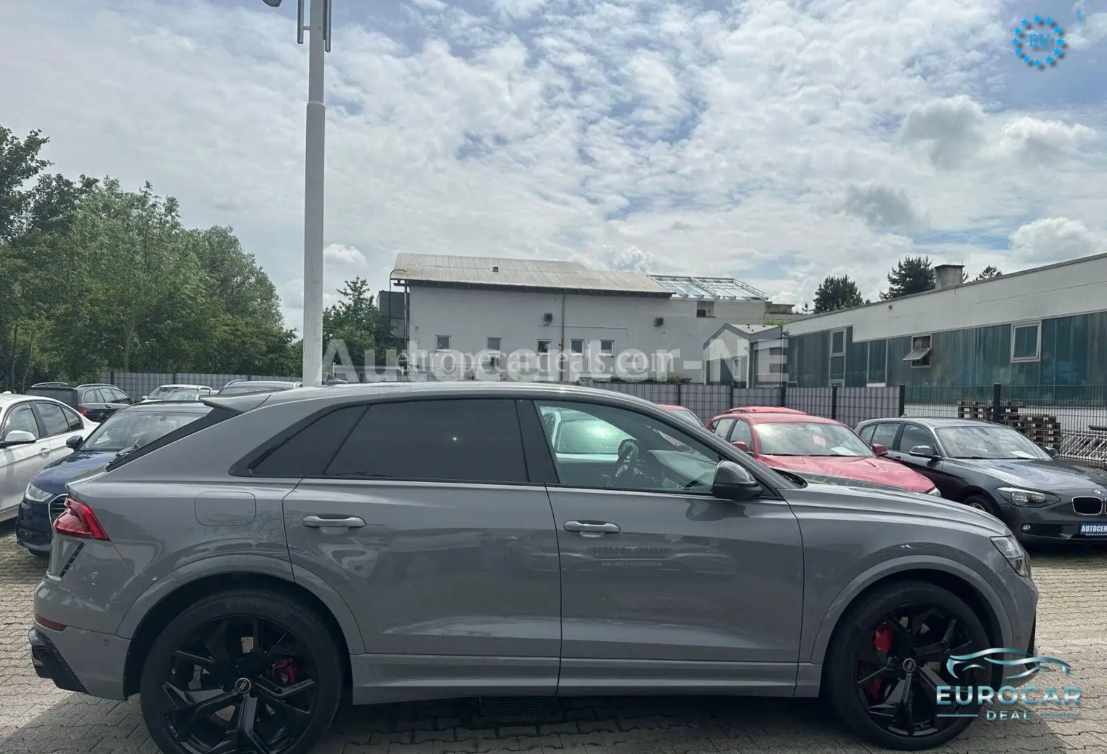 Audi RSQ8