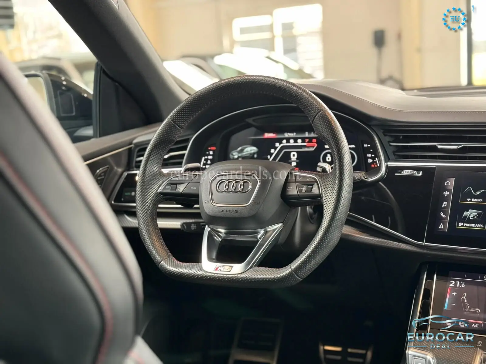 Audi RSQ8