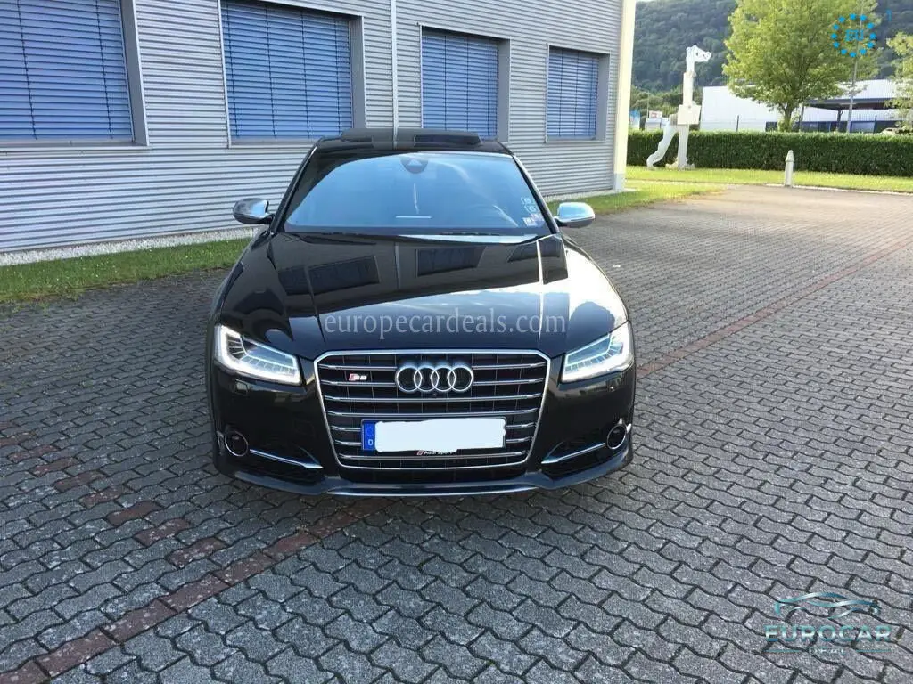 Audi S8
