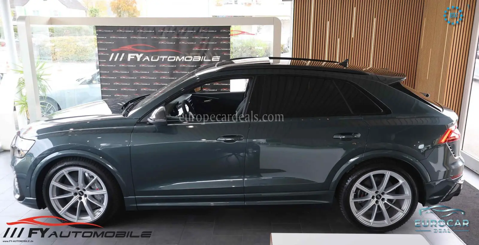Audi RSQ8