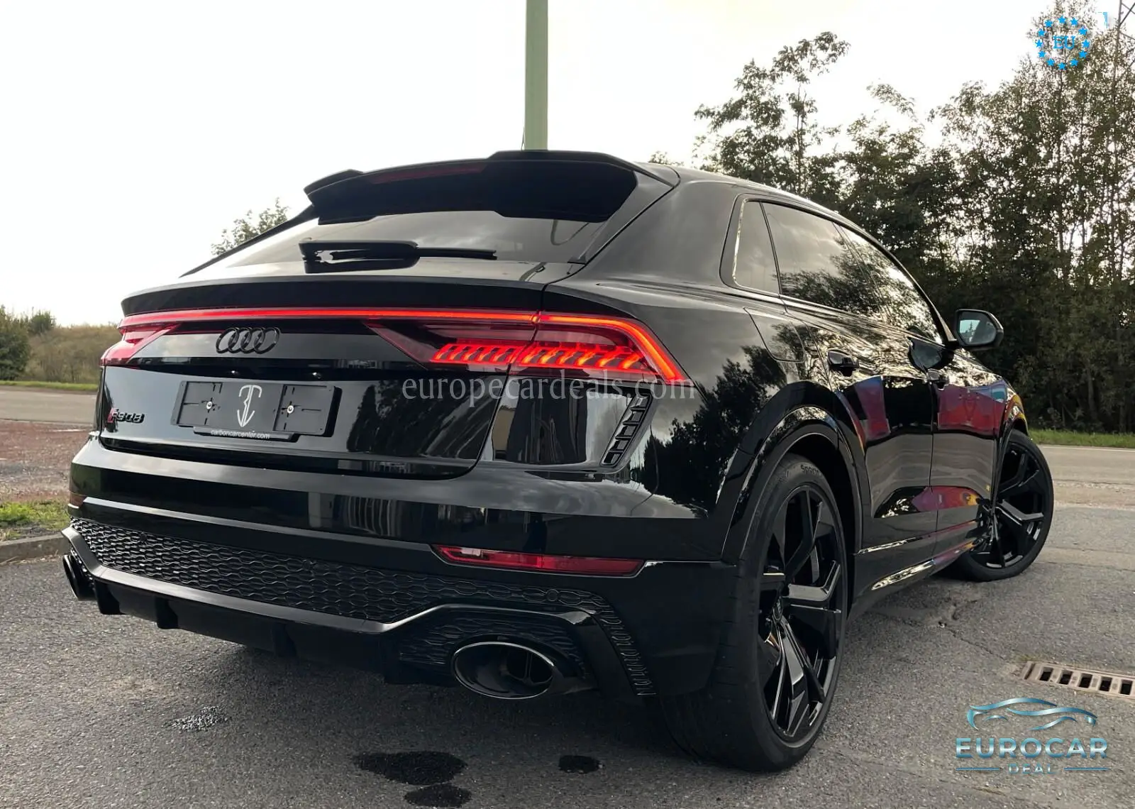 Audi RSQ8