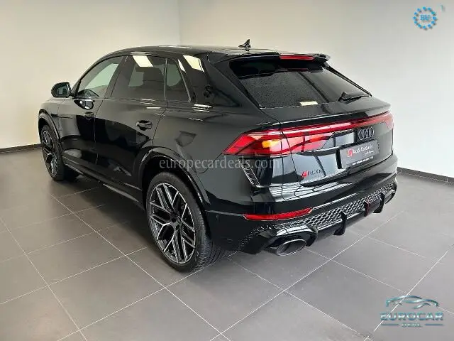 Audi RSQ8