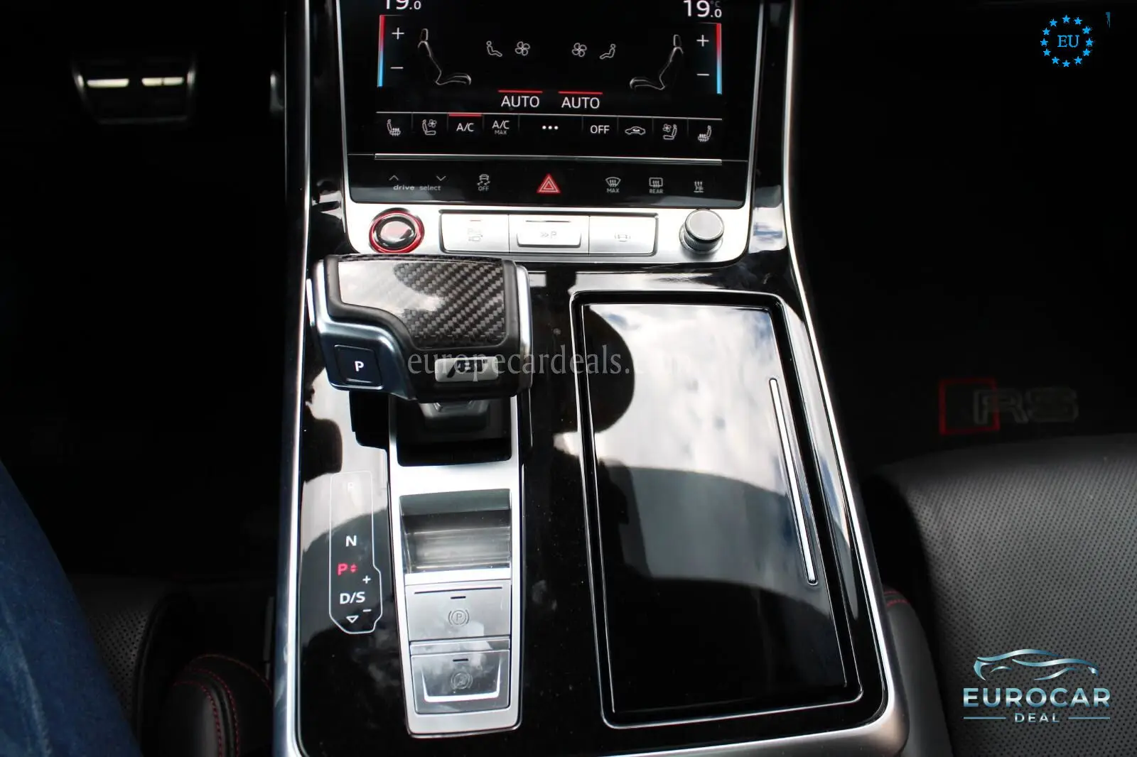 Audi RSQ8