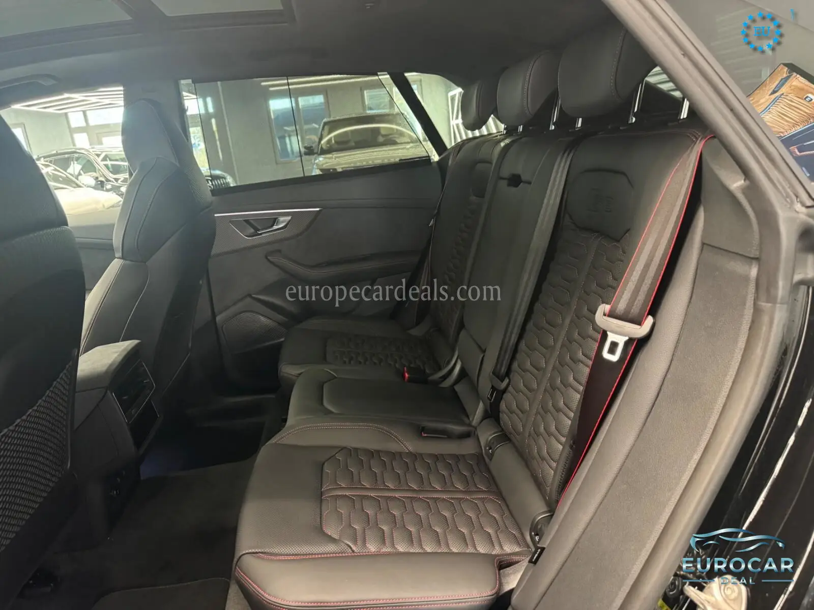 Audi RSQ8