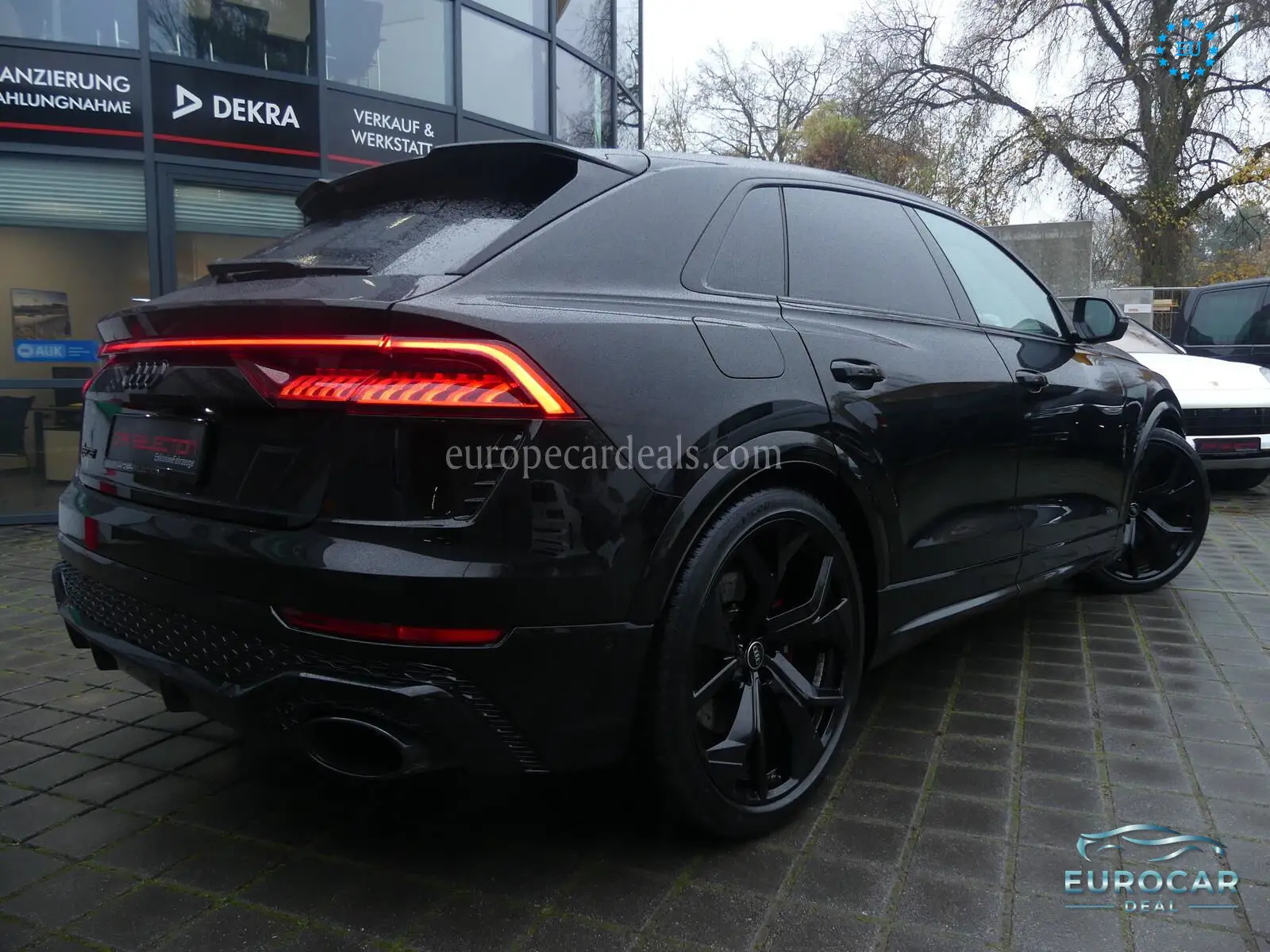 Audi RSQ8