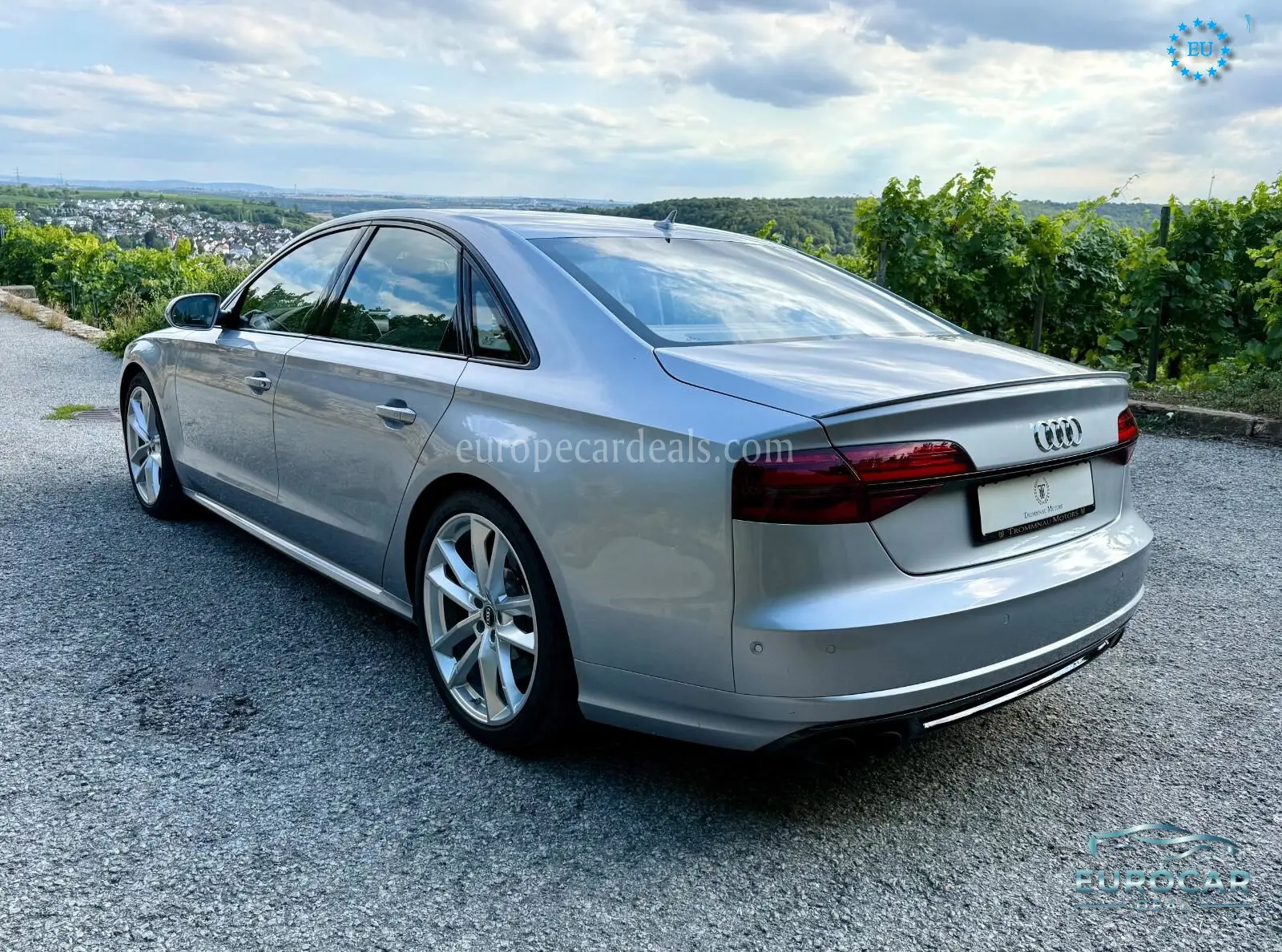 Audi S8