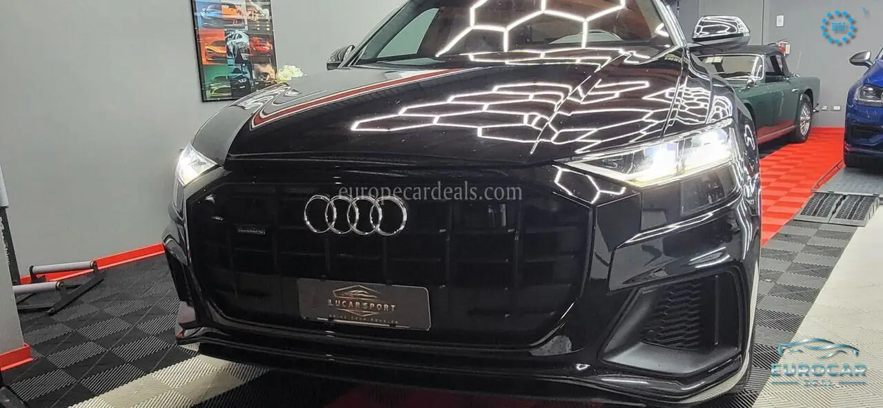 Audi Q8