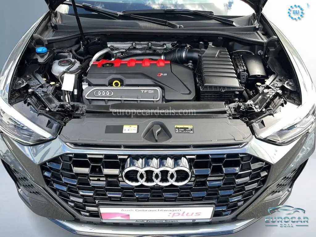 Audi RSQ3