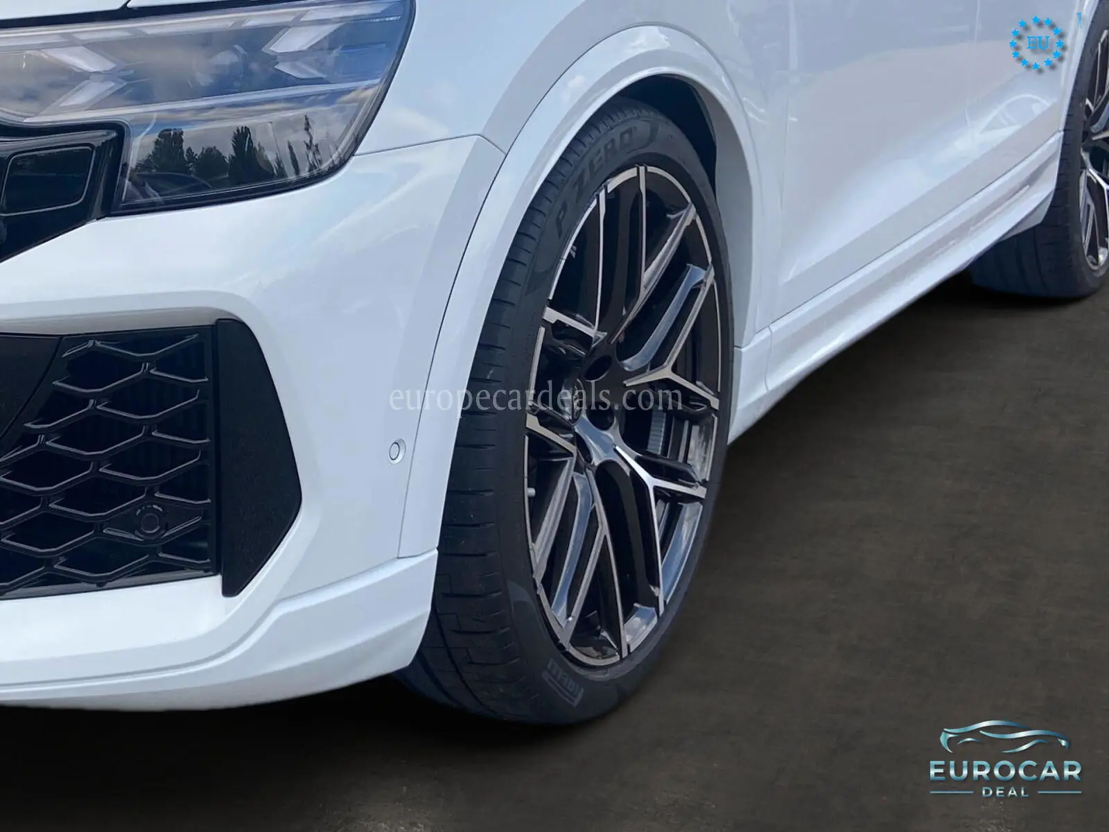 Audi RSQ8