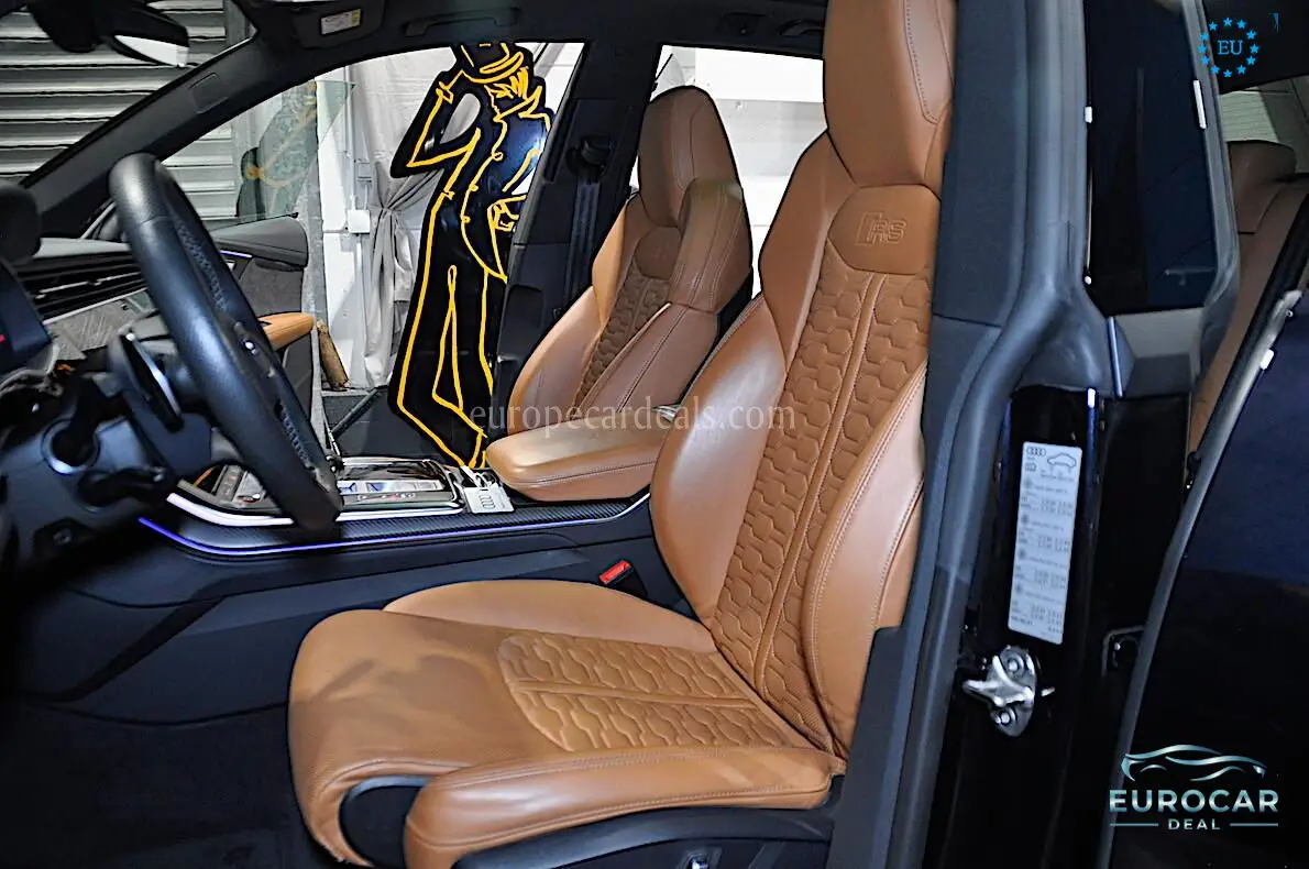 Audi RSQ8