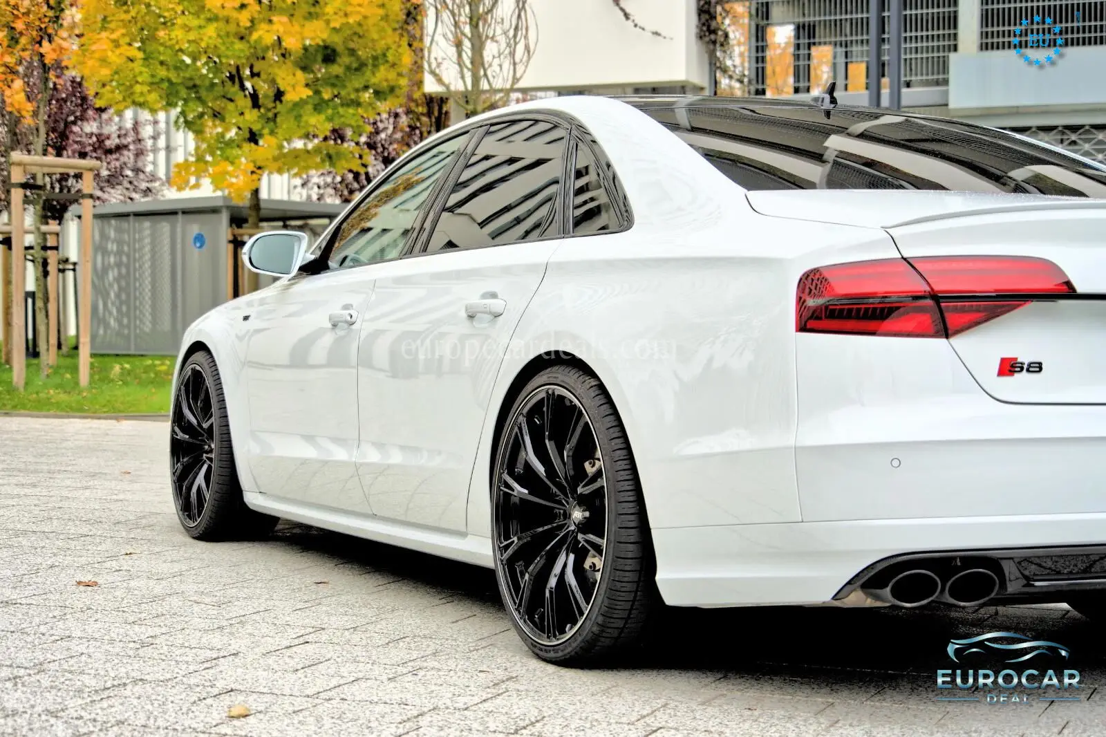 Audi S8