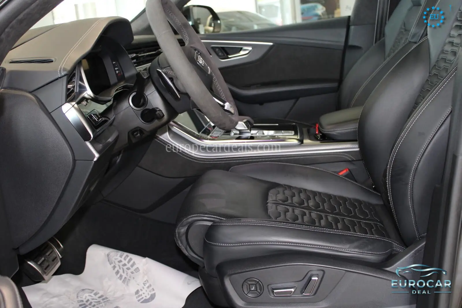 Audi RSQ8