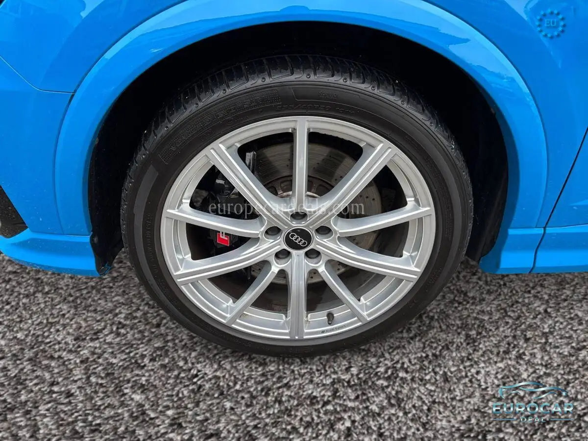 Audi RSQ3