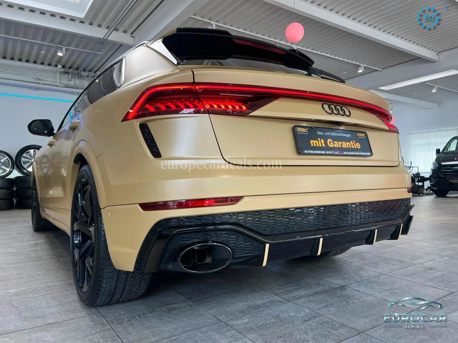 Audi RSQ8