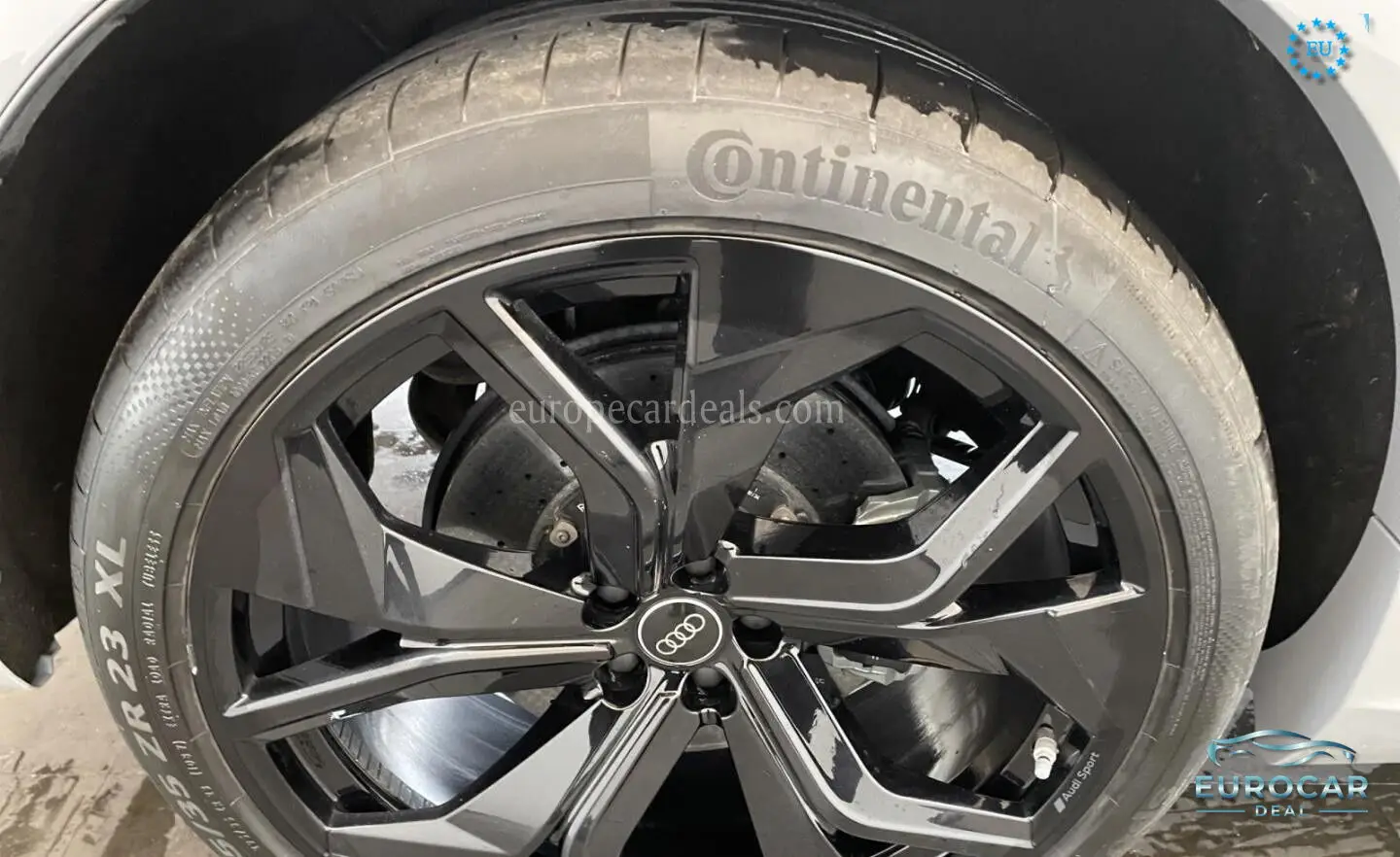 Audi RSQ8
