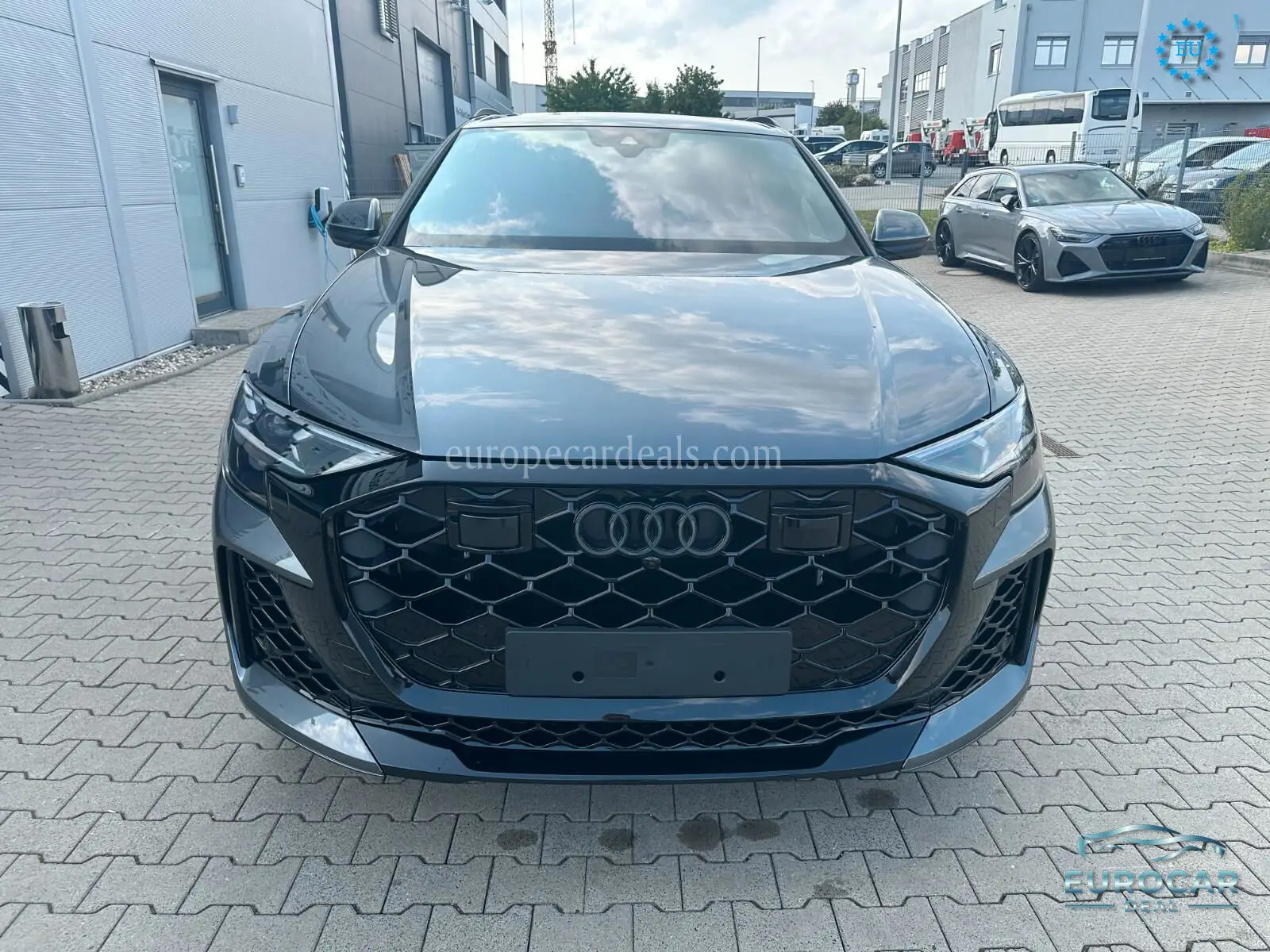 Audi RSQ8