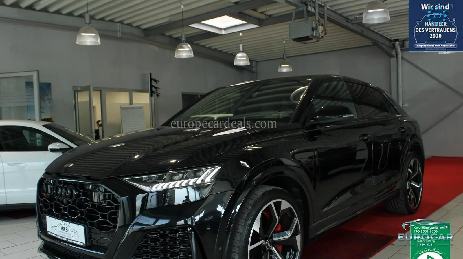 Audi RSQ8