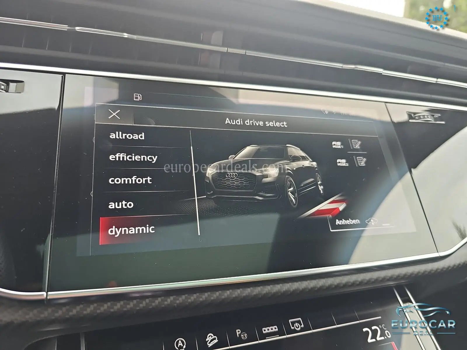 Audi RSQ8