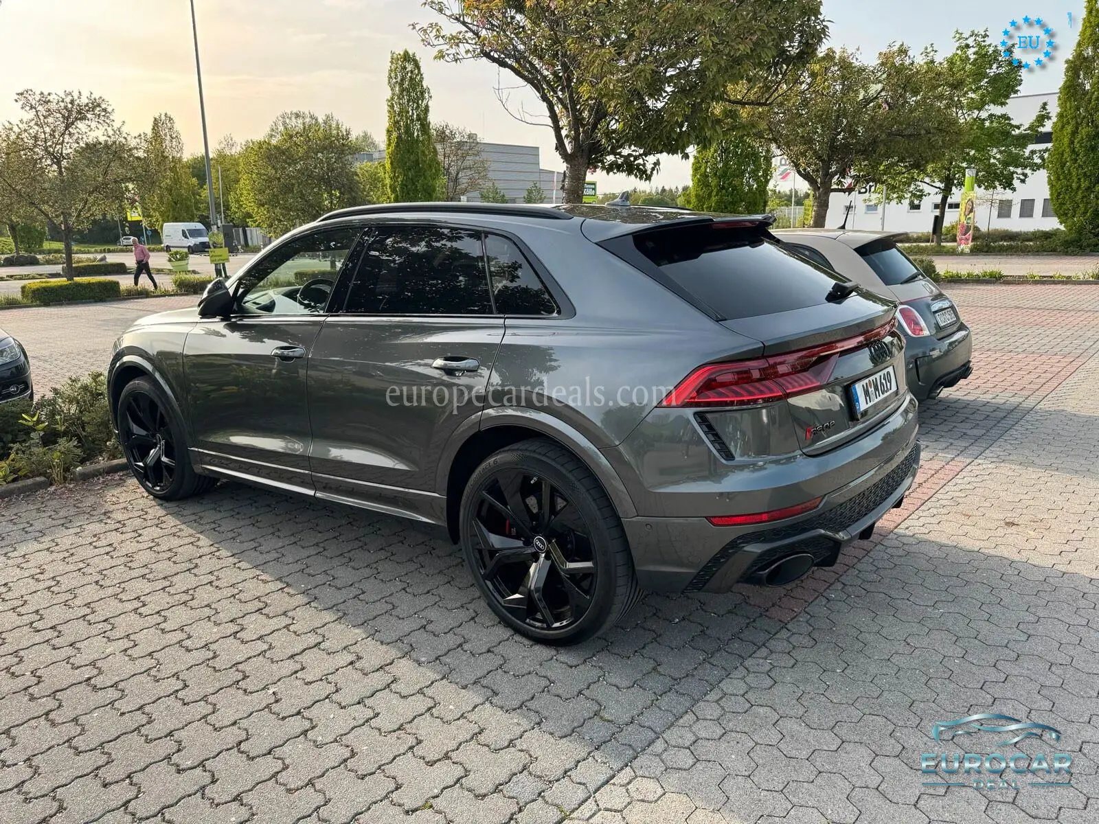 Audi RSQ8