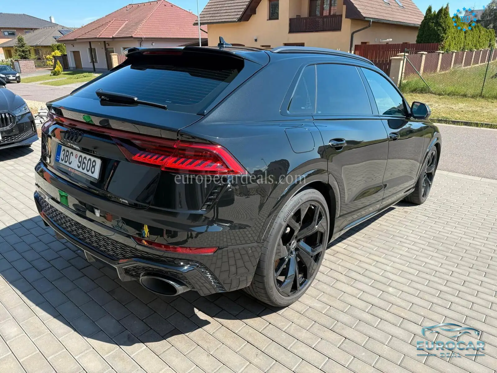 Audi RSQ8