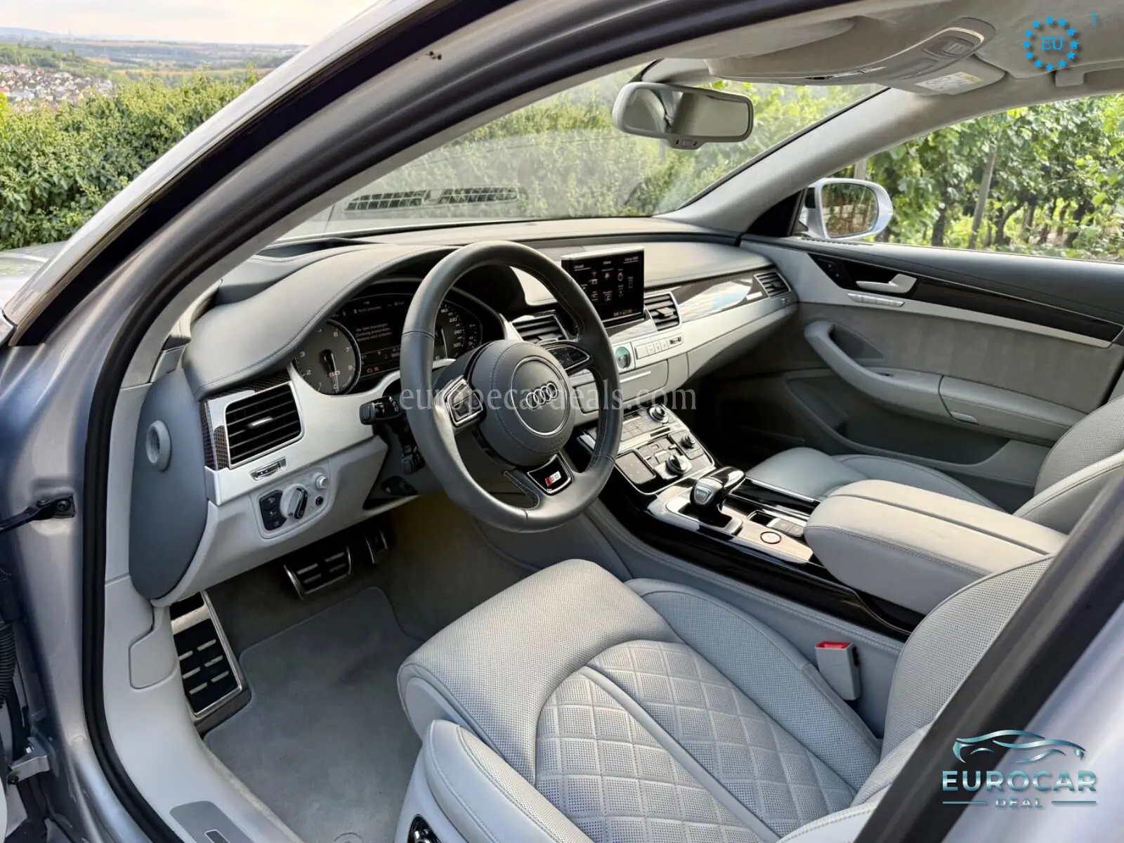 Audi S8