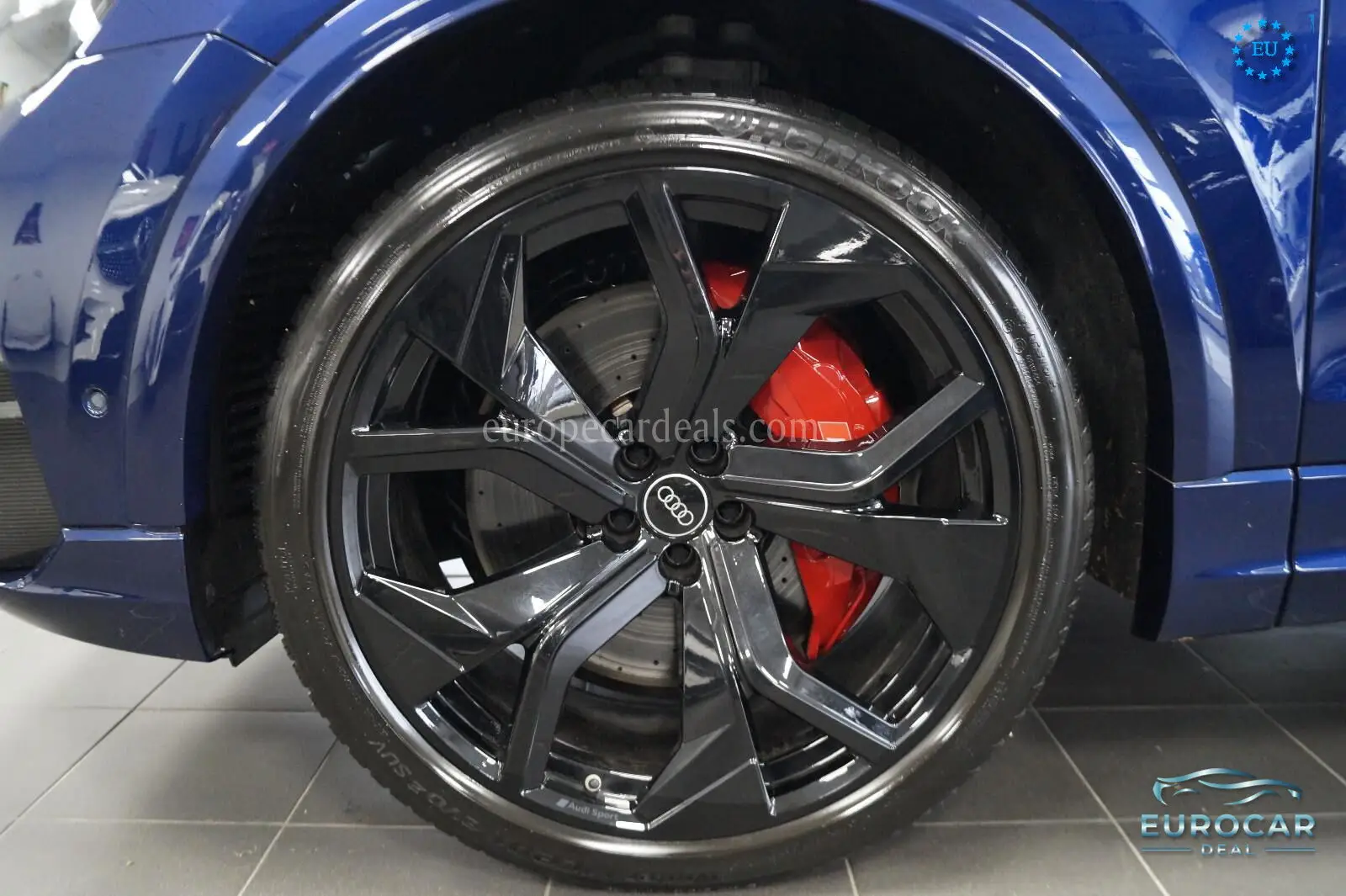 Audi RSQ8