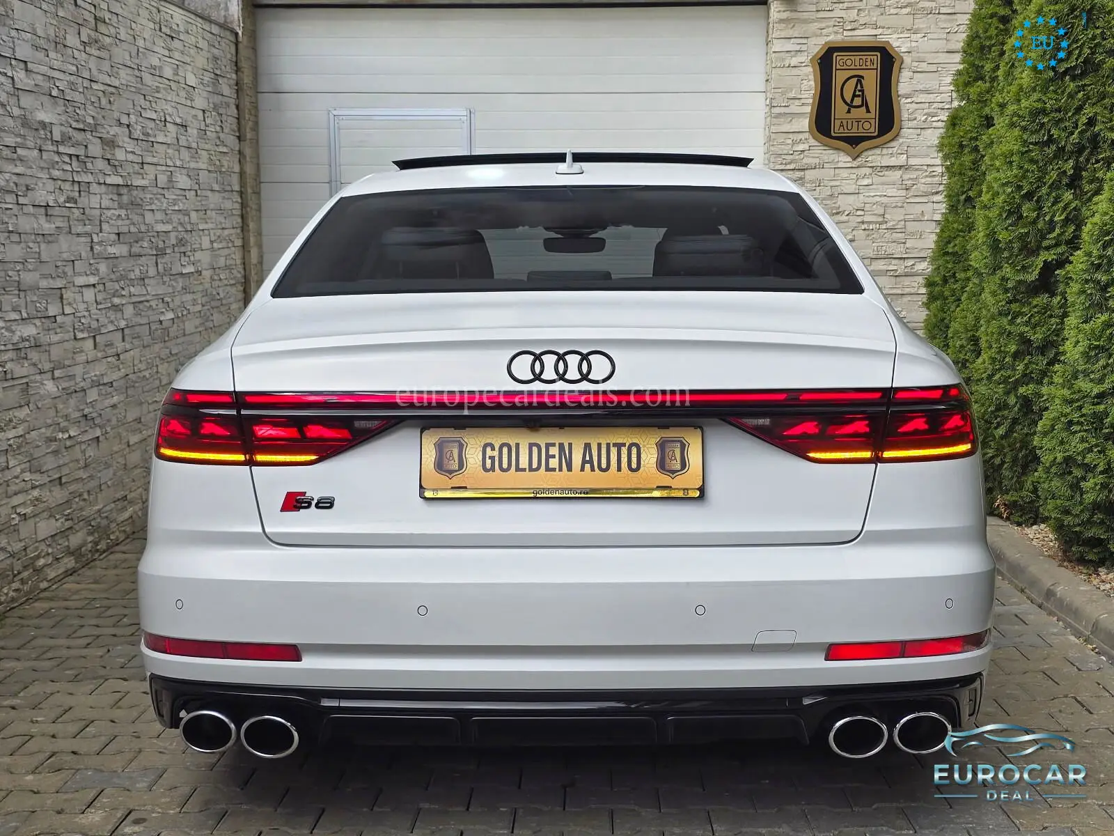 Audi S8