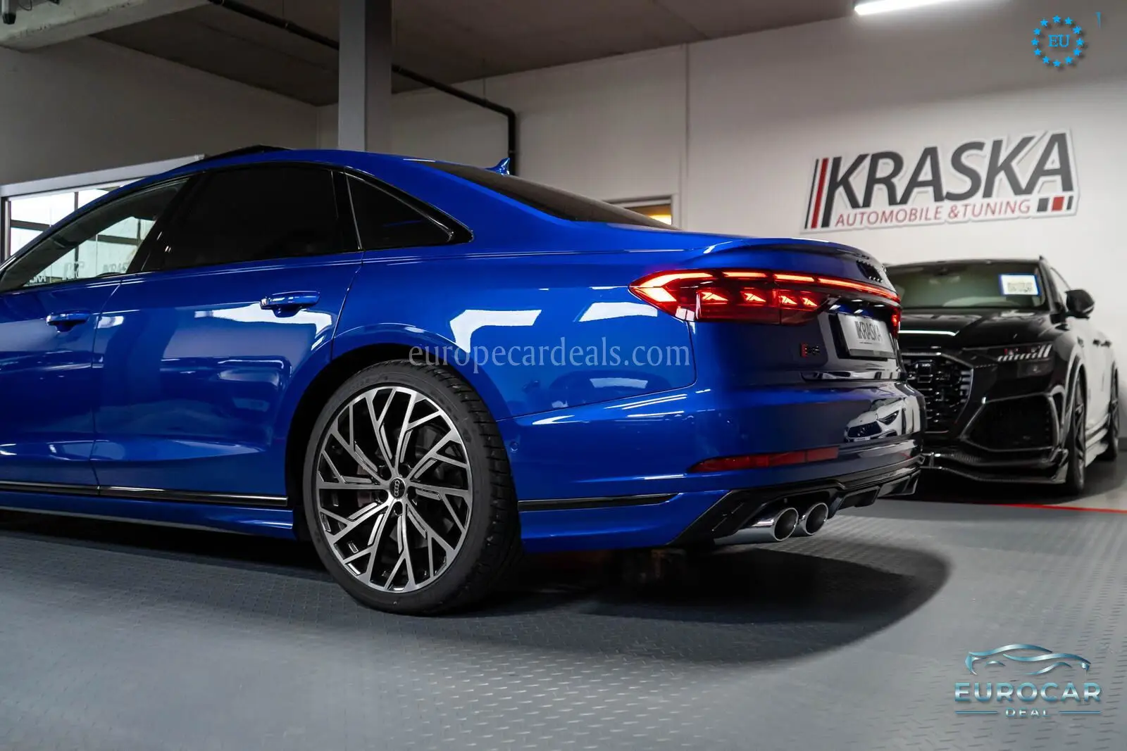Audi S8