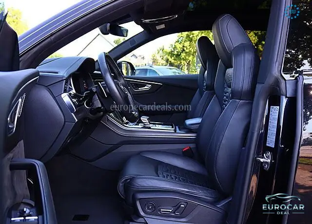 Audi RSQ8
