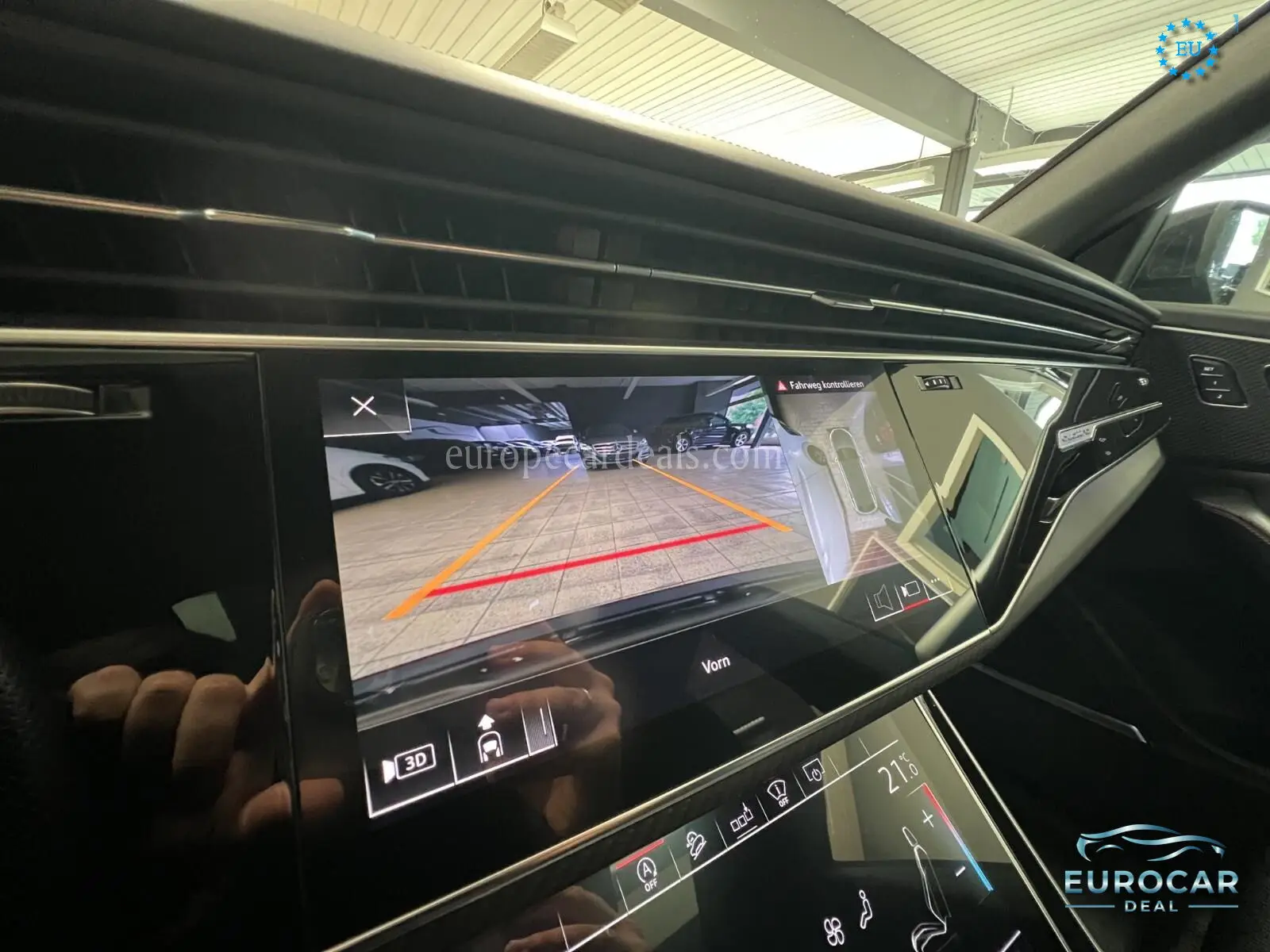 Audi RSQ8