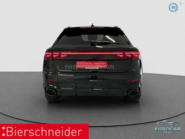 Audi RSQ8