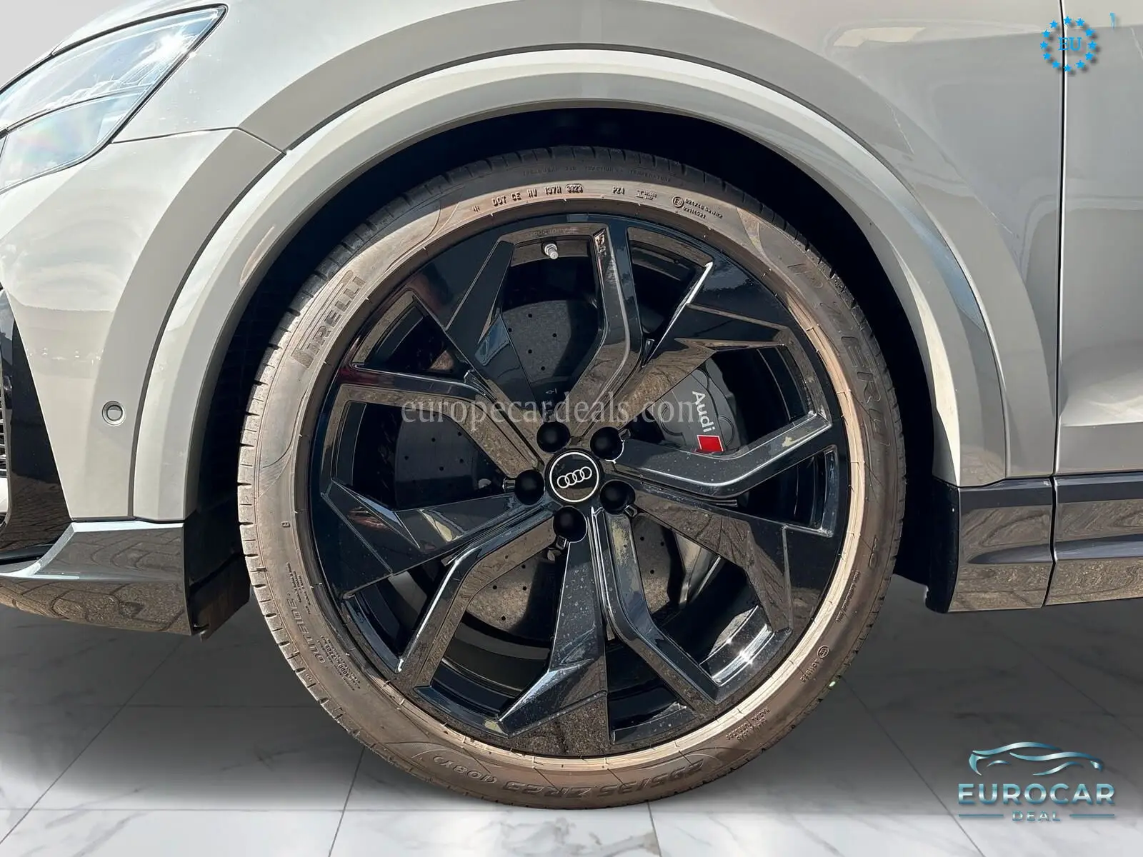 Audi RSQ8