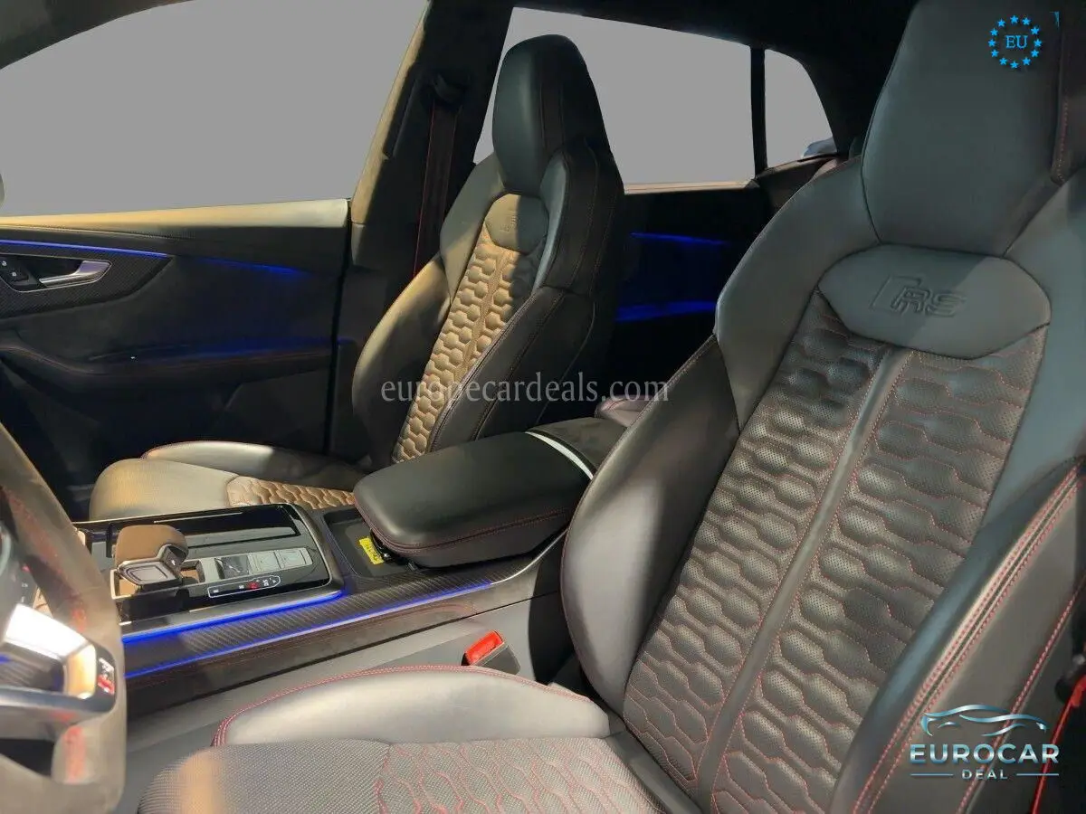 Audi RSQ8