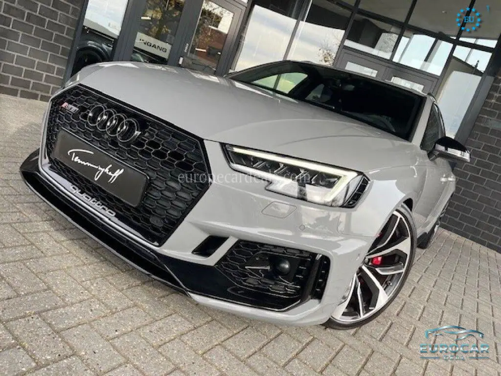 Audi RS4