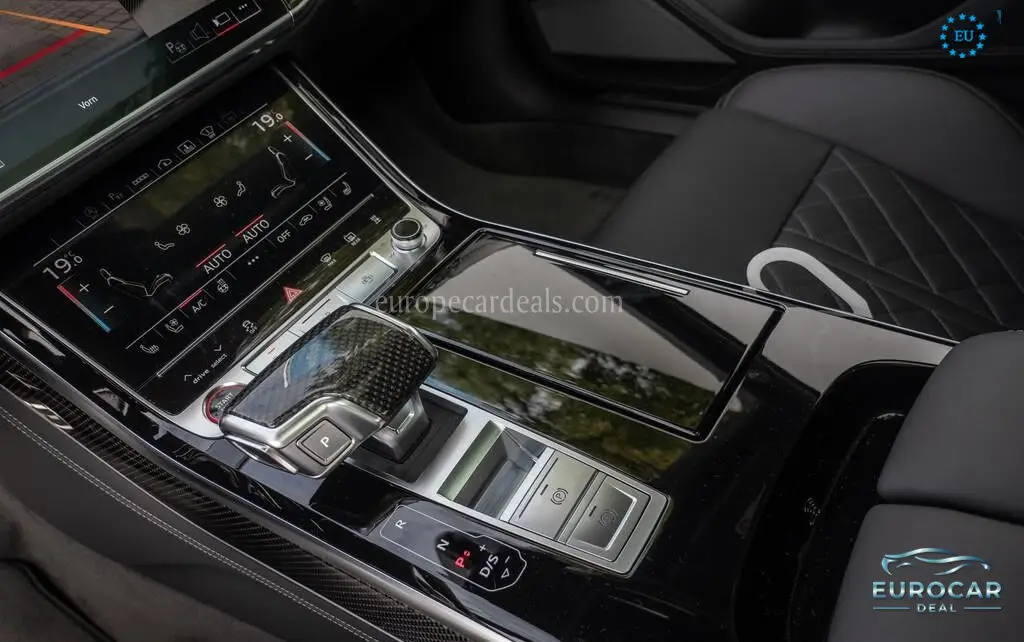 Audi S8