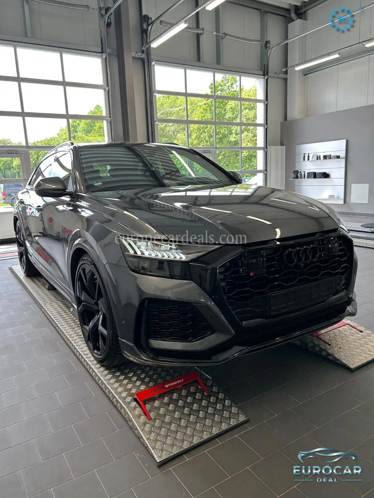 Audi RSQ8