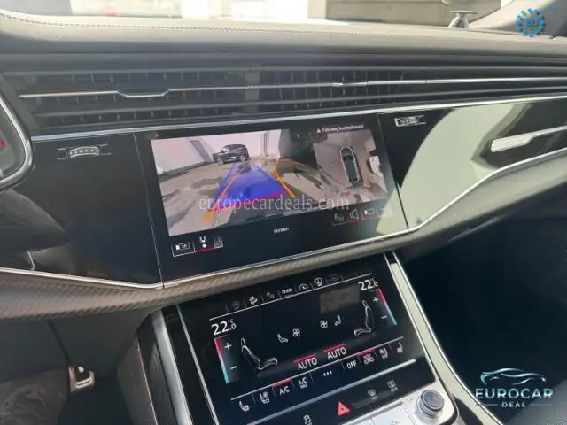 Audi RSQ8