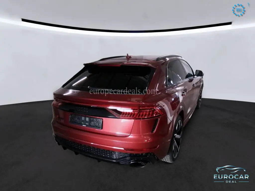 Audi RSQ8