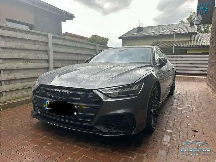 Audi S7