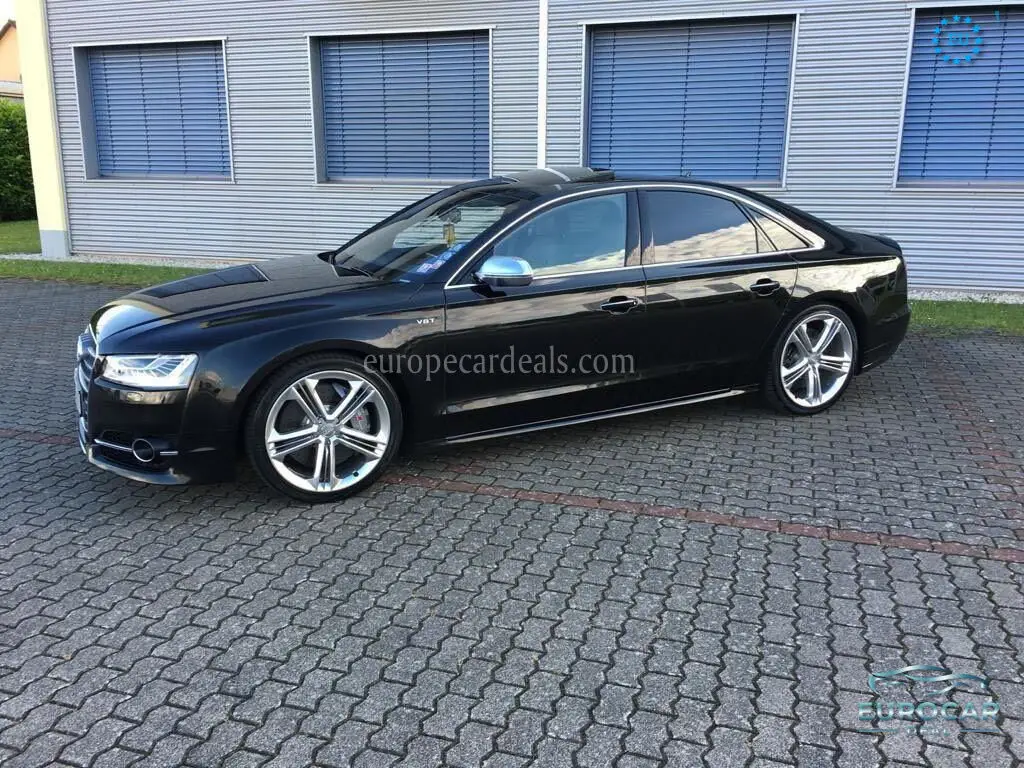 Audi S8