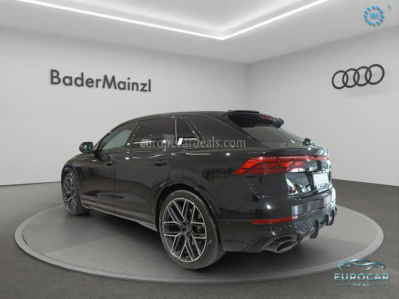 Audi RSQ8