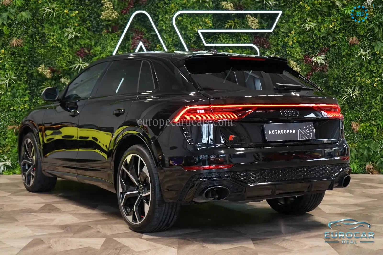 Audi RSQ8